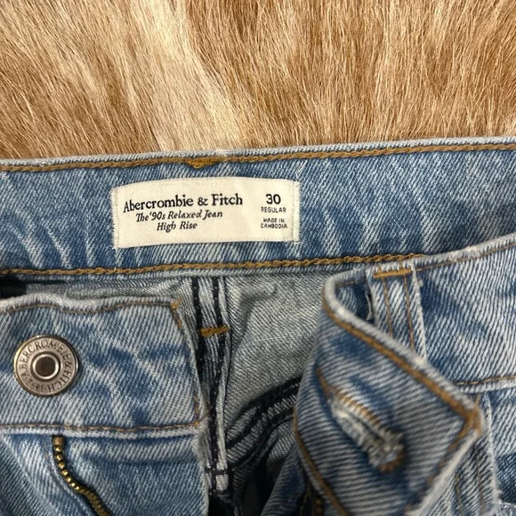 Abercrombie & Fitch Light Blue Straight Leg Jeans - Picture 3 of 4